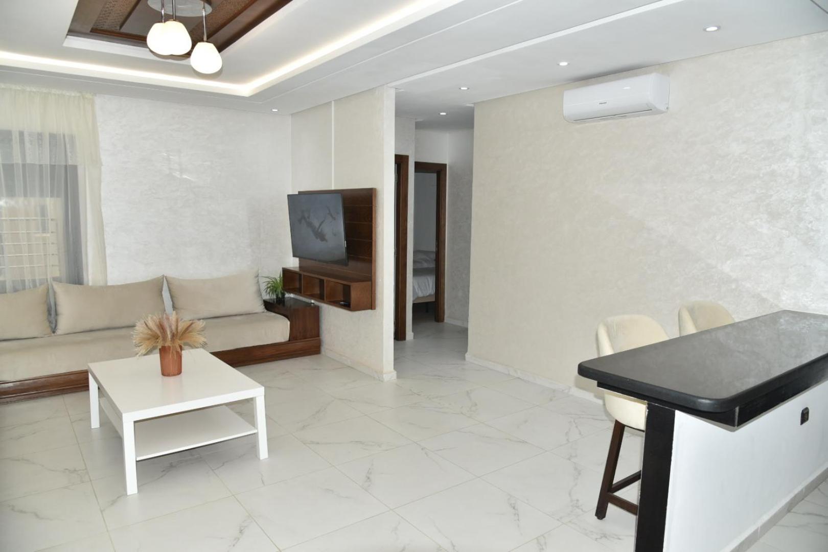 Bright 3-Br In Heart Of Kenitra-Perfect Summer Stay With Parking! Εξωτερικό φωτογραφία